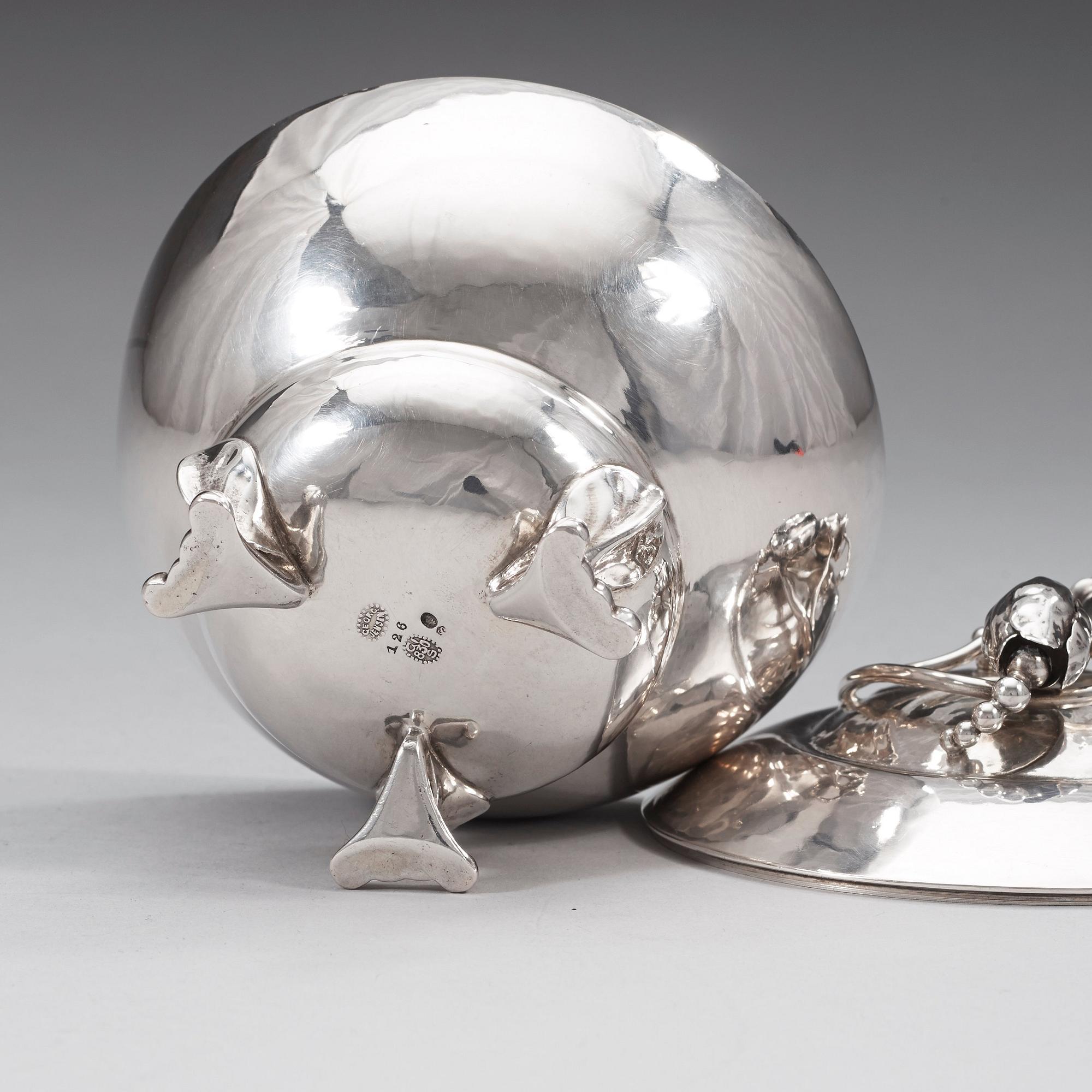 GEORG JENSEN, skål med lock "Magnolia/Blossom", Köpenhamn ca 1915-21,.