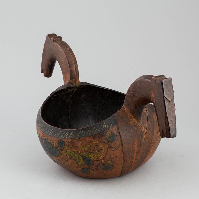 An 18th/19th century wooden ale cup bowl, Norway.