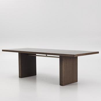 Antonio Citterio, a 'Simposio' dining table, Max Alto B&B Italia.