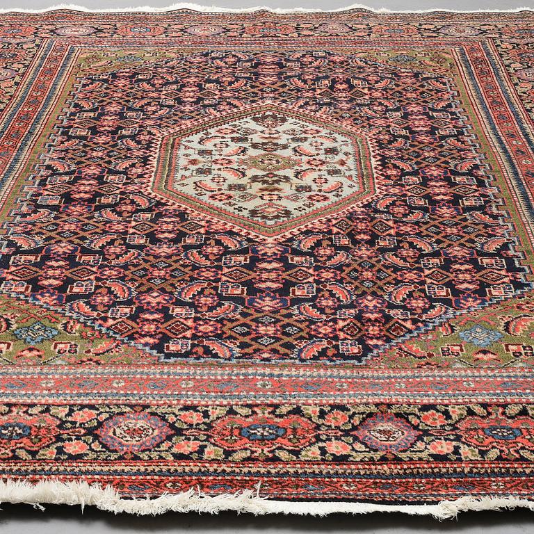 MATTO, Tabriz, ca 326 x 228 cm.
