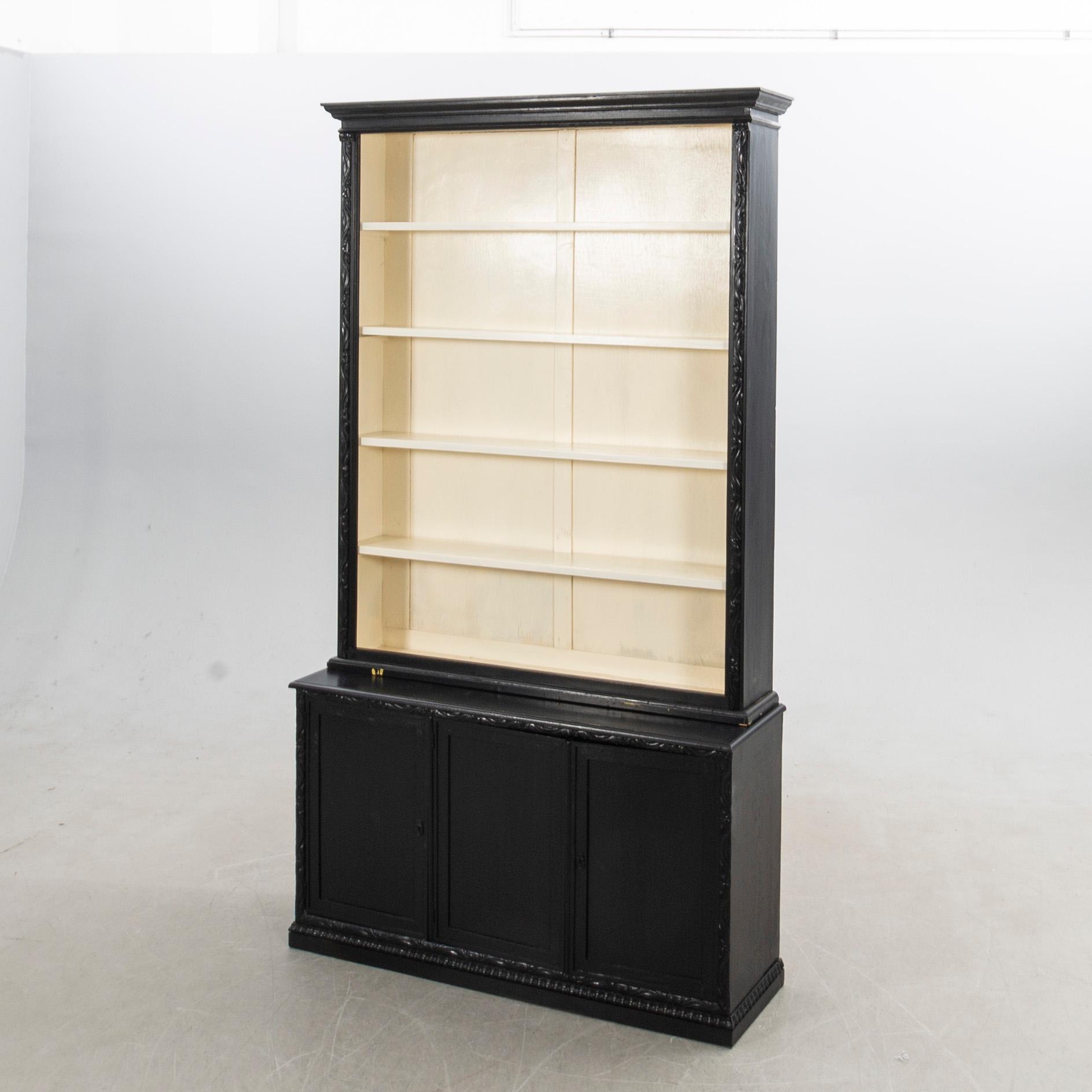 Shelf from the first half of the 20th century.