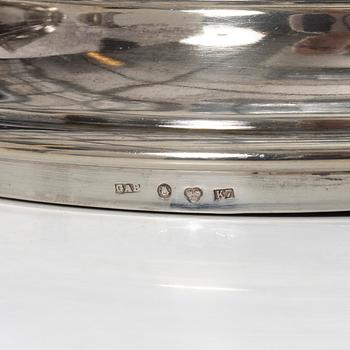 Guldsmedsaktiebolaget (GAB), A Swedish silver Gustavian style parcel gilt sugar bowl with lid, mark of GAB, Stockholm 1912.