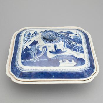 TERRIN, porslin, Kina 1800-talets första hälft.