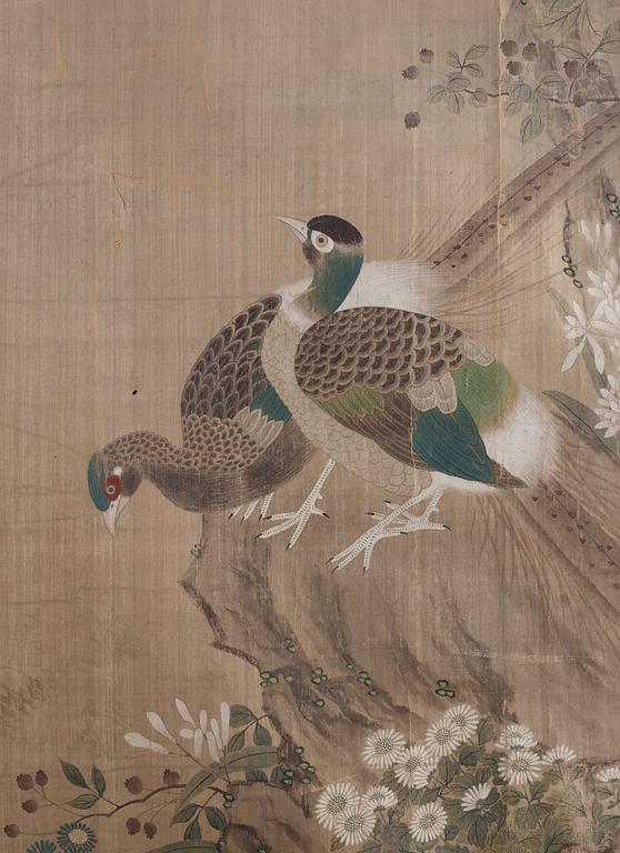 RULLMÅLNING med KALLIGRAFI, Qing dynastin, troligen 1800-tal. Fåglar i blommande trädgård.