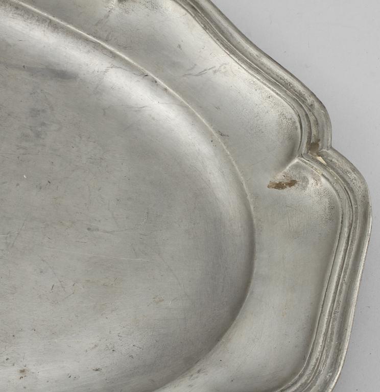 UPPLÄGGNINGSFAT, tenn, rokokostil, 1800-tal.