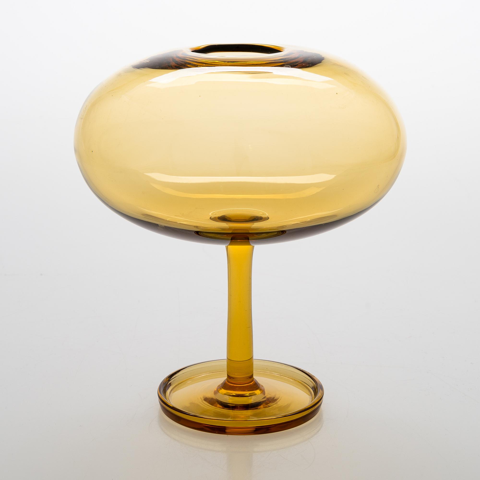 Nanny Still,  a 'Balloon' art glass for Riihimäen Lasi OY.