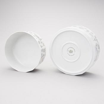 A 53 piece "Winterreise" & "Polygon"  dinner/coffee set by Rut Bryk and Tapio Wirkkala for Rosenthal. Late 20th century.