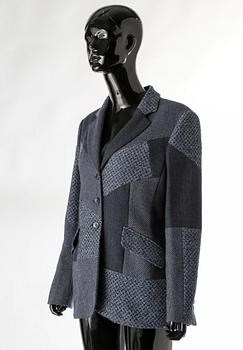 KAVAJ, Escada.