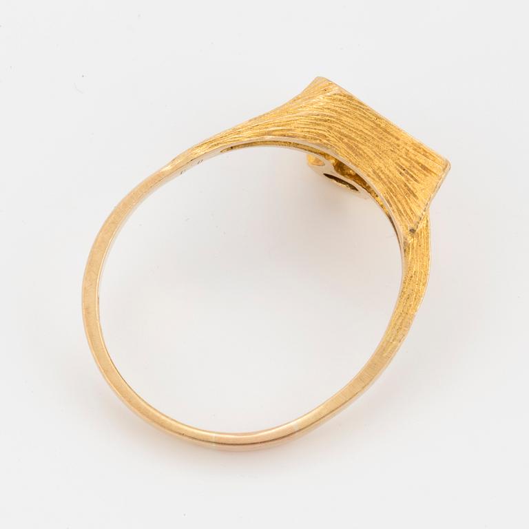 An 18K gold Lapponia ring.