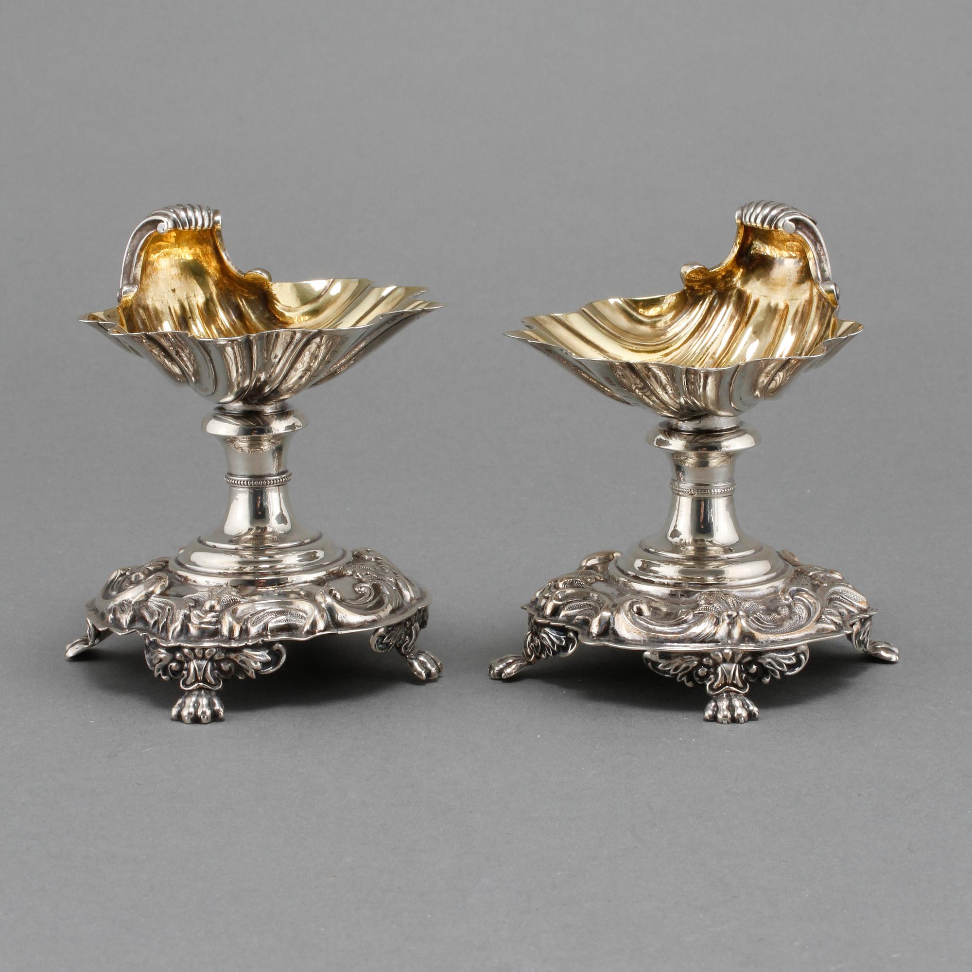 SALTKAR, ett par, silver, Gustaf Möllenborg, Stockholm, 1842, vikt 240 g.