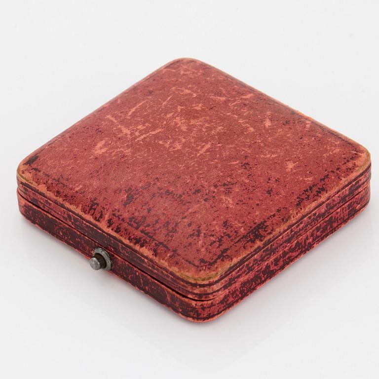 Ett par örhängen med rosen- och taffelslipade diamanter, 1700-tal.