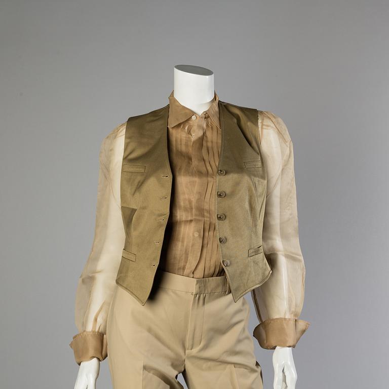 Trousers, shirt and west by Ralph Lauren.