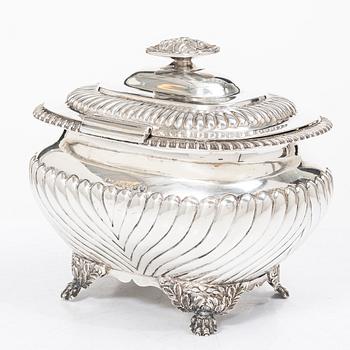 Hyam Hyams, skrin med lock, silver, London, England 1821-1822.