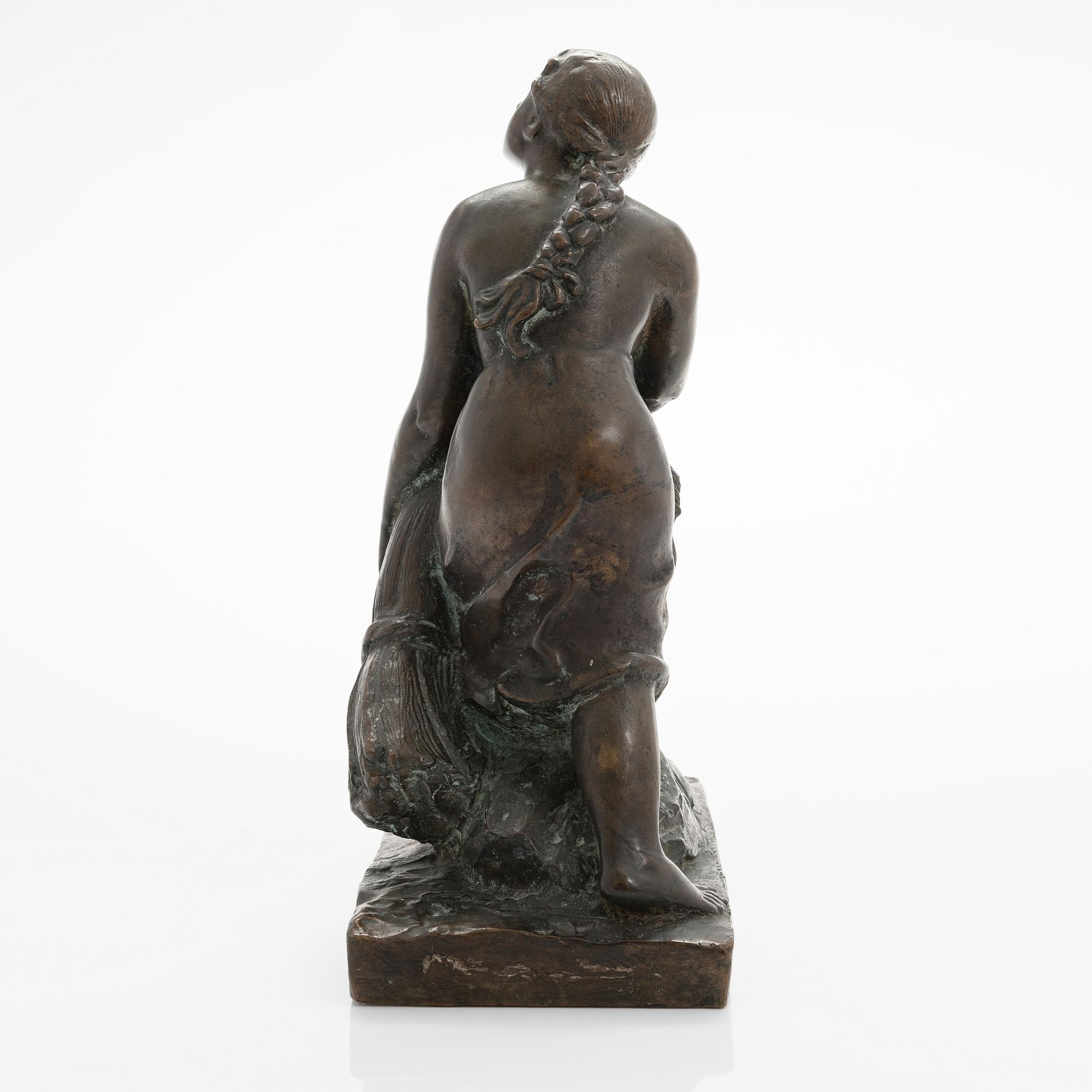 Aarre Aaltonen, Female figure.