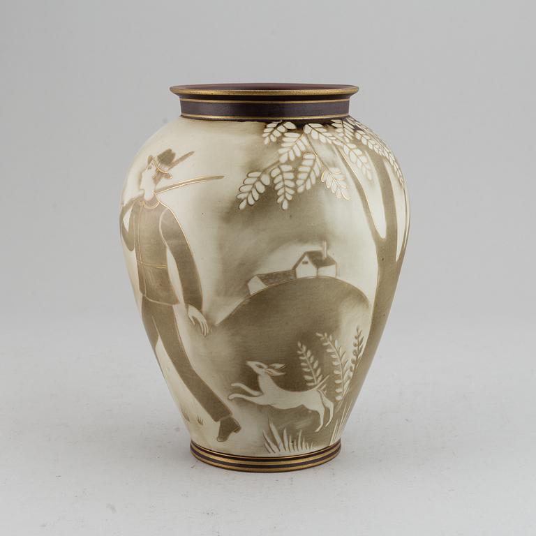 GUNNAR NYLUND, a "Flambé" stoneware vase, Rörstrand, Sweden 1930-40's.