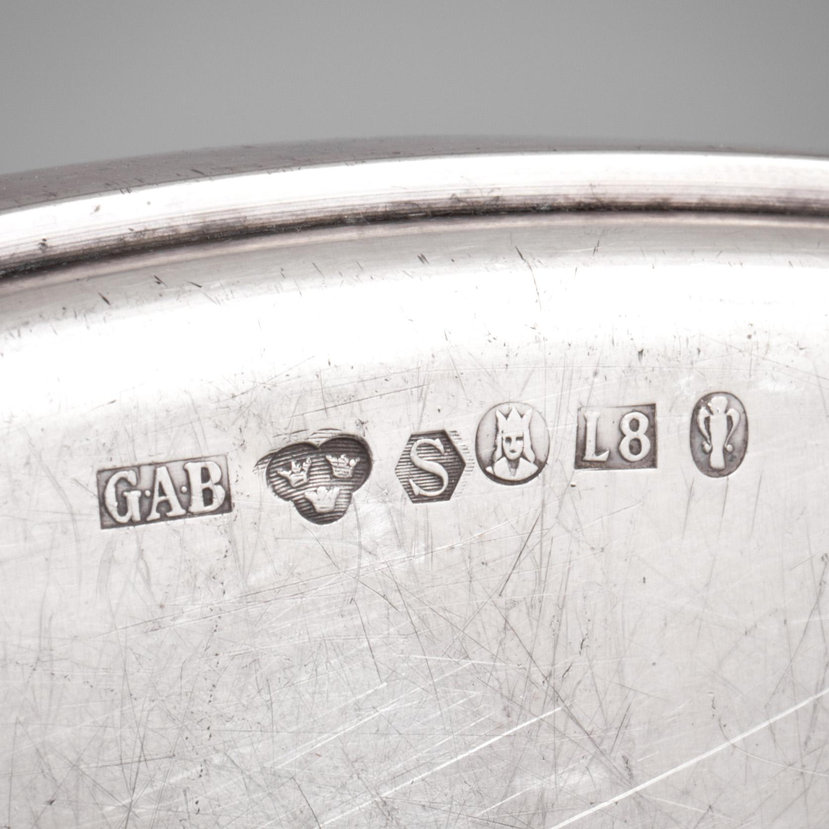 BRICKA, silver. GAB, Stockholm, 1937. Vikt ca 1080 g.