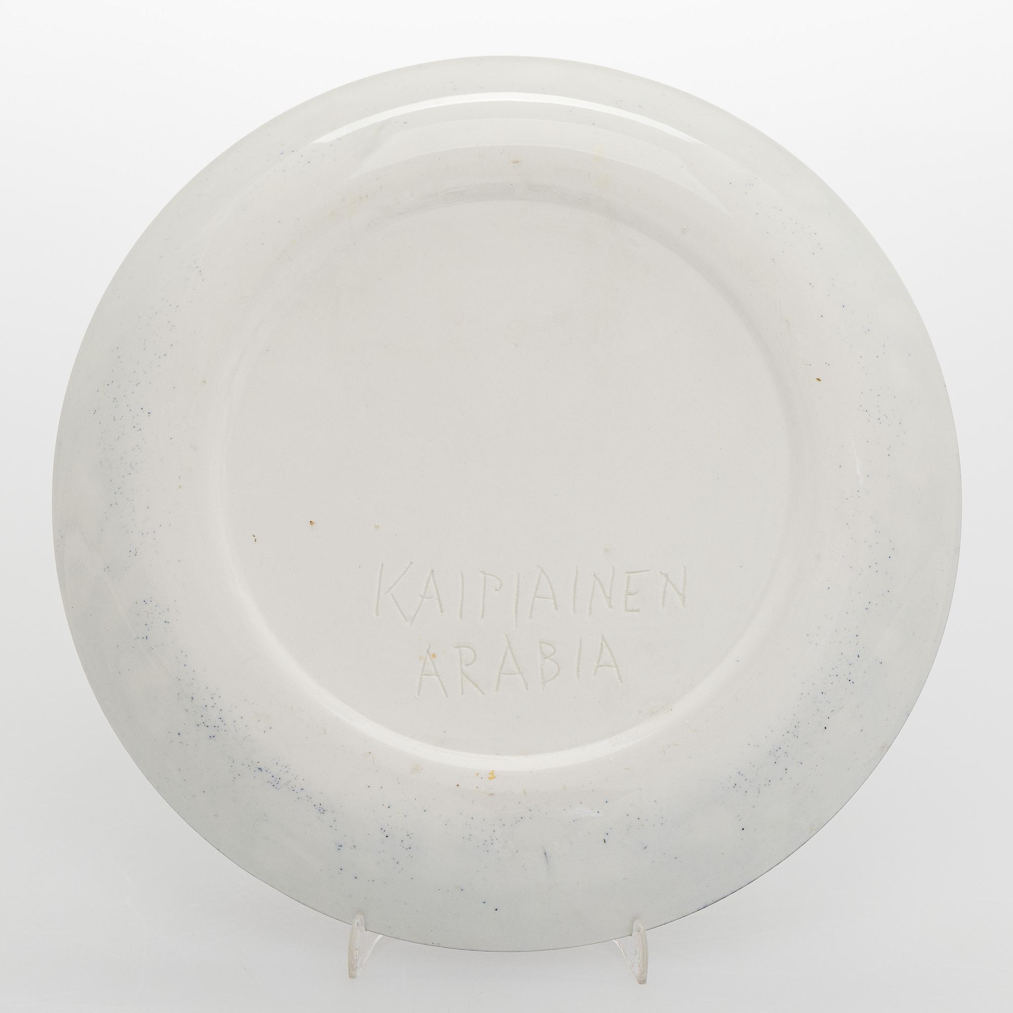Birger Kaipiainen, a decorative ceramic plate, signed Kaipiainen Arabia.