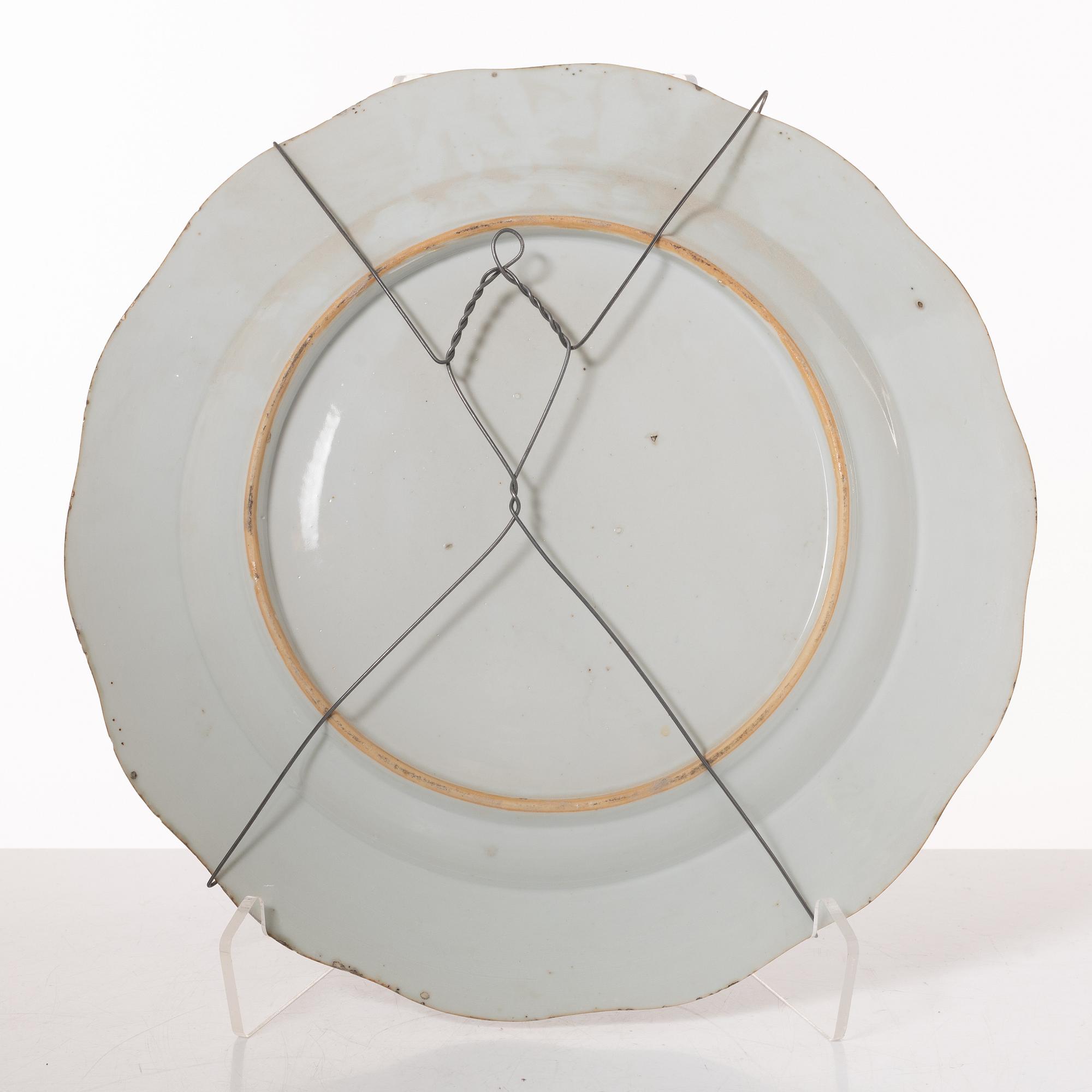 Serveringsfat, tre stycken, kompaniporslin, Kina, 1700-tal och senare.