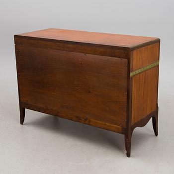 A chest of drawers from the John Widdicomb Furniture, Grand Rapids Michigan, USA, first half of the 20th Century.