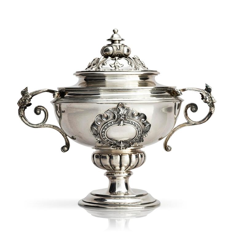 A Russian silver suger-bowl with lid, mark of firm Sasikov, St Petersburg 1848.