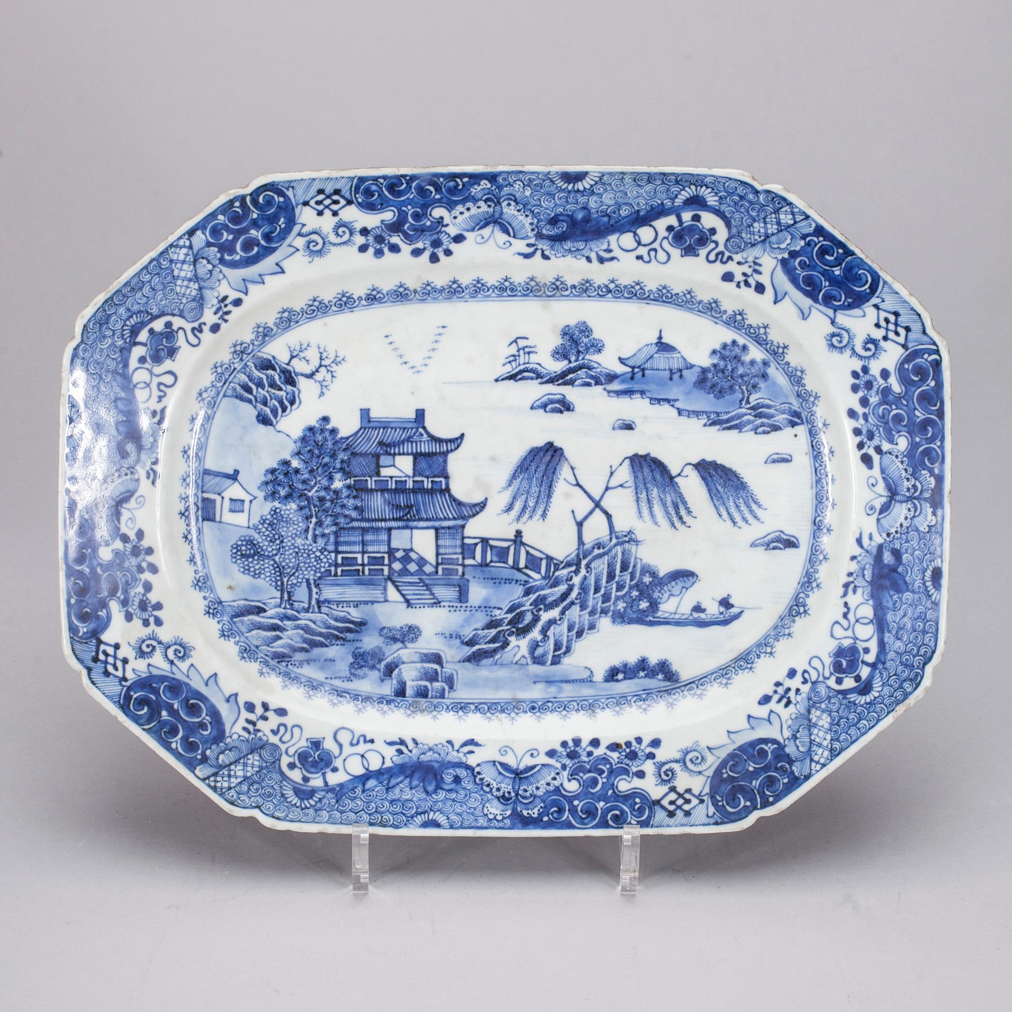 STEKFAT, porslin, Kina, Qianlon, 1700-tal.