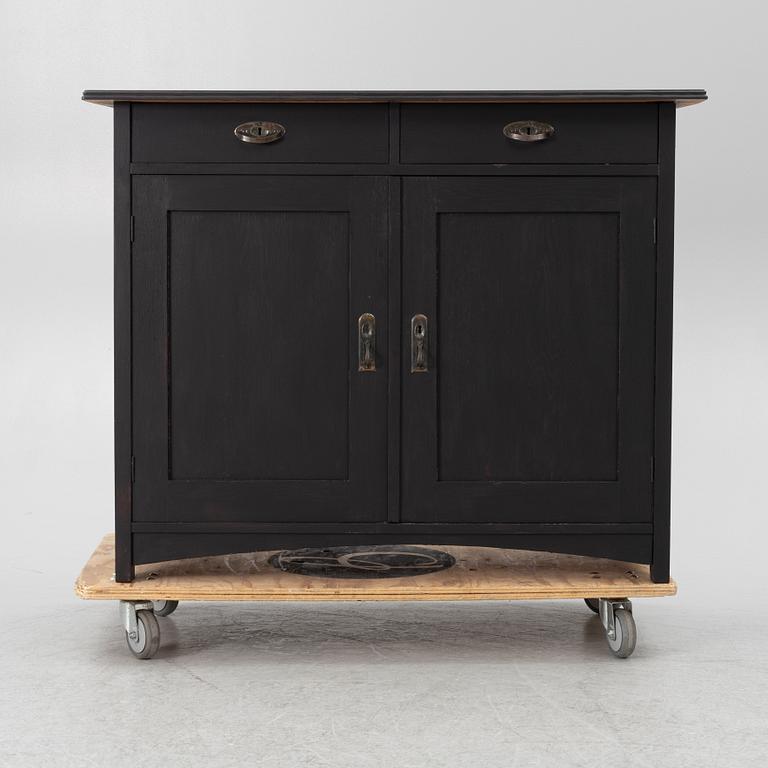 Skänk, tidigt 1900-tal.