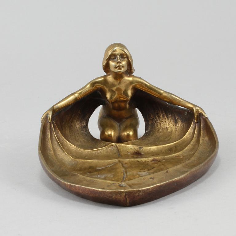 FAT, mässing, Geschützt, otydligt signerad, Jugend, 1900-talets första del.