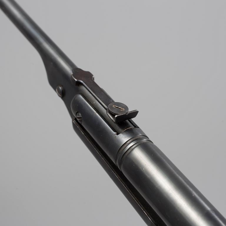 A Diana air rifle model 20, second half of the 20th century.