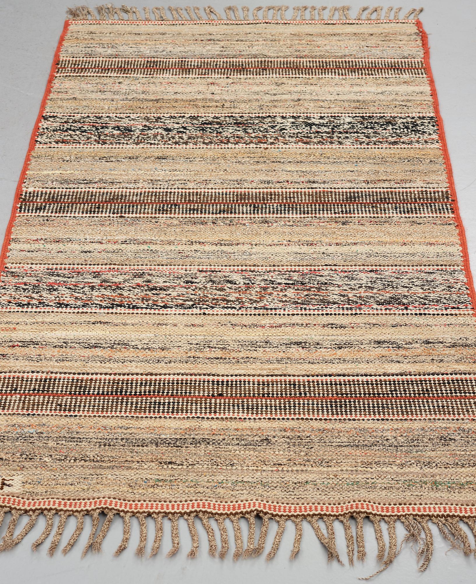 Märta Måås-Fjetterström, MATTA, "T.matta", trasmatta, rölakan, ca 204,5 x 111-113 cm, signerad MMF.