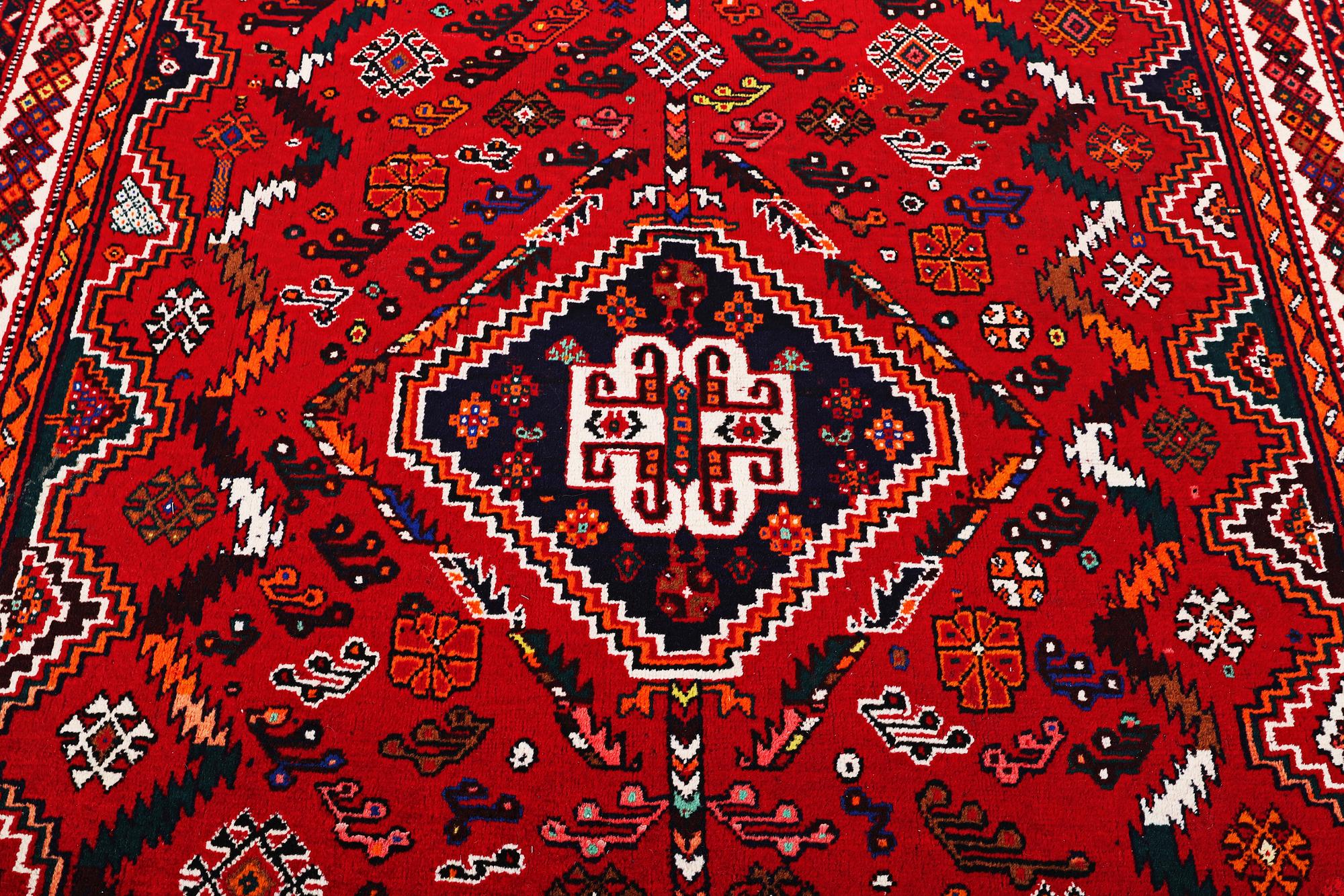 A Qashqai carpet, c. 252 x 162 cm.