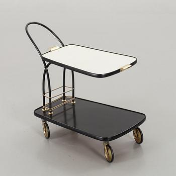 A MID 20TH CENTURY SERVERING TROLLEY.