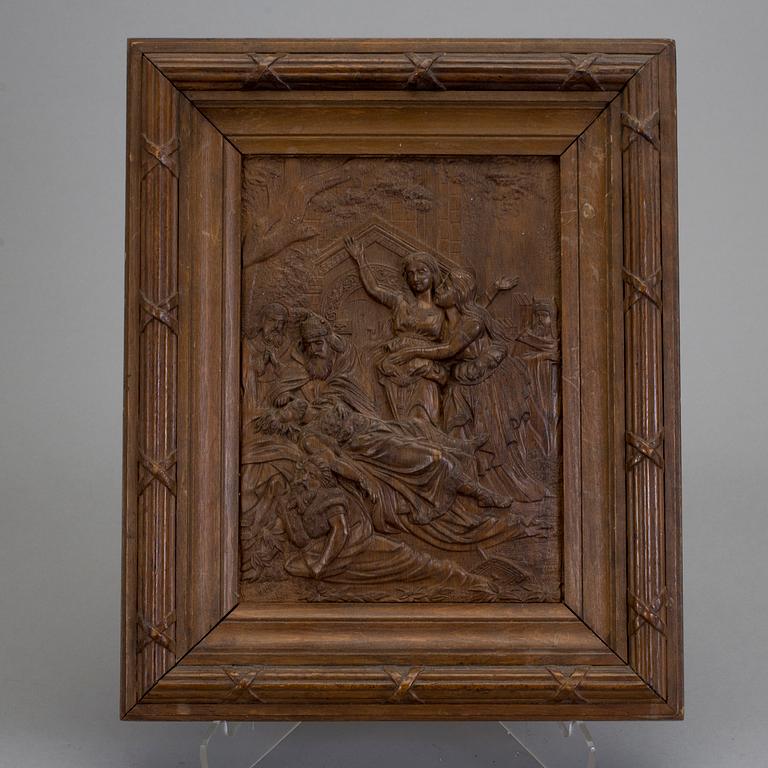 TRÄRELIEF, 1800-tal.