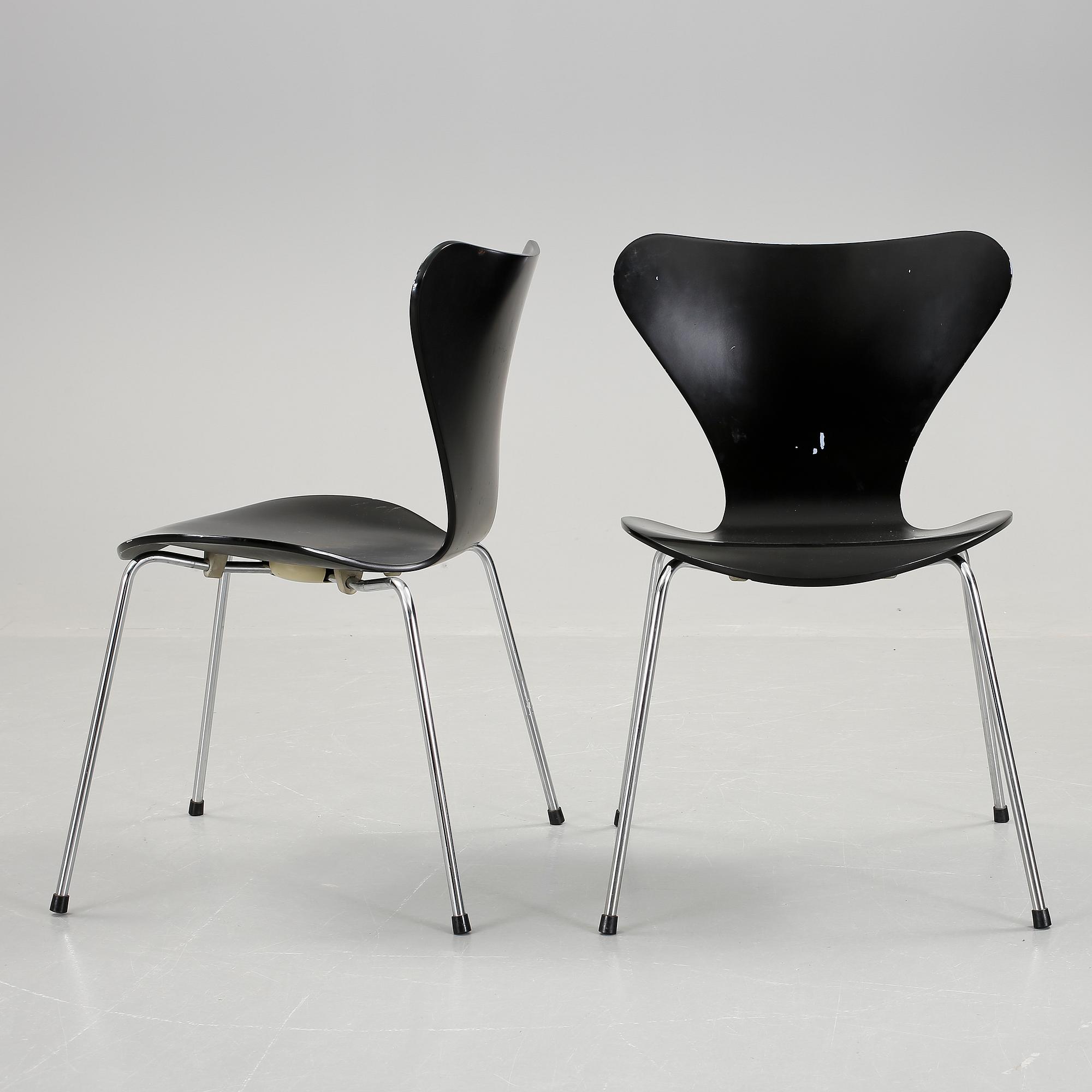 STOLAR, 5 st . "Sjuan", Arne Jacobsen, Fritz Hansen, sannolikt 1960-70-tal.