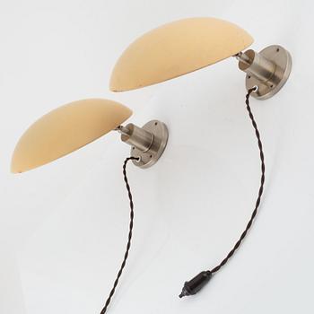 Harald Notini, a pair of wall lamps, model "8385", Arvid Böhlmakrs Lampfabrik, 1930s.