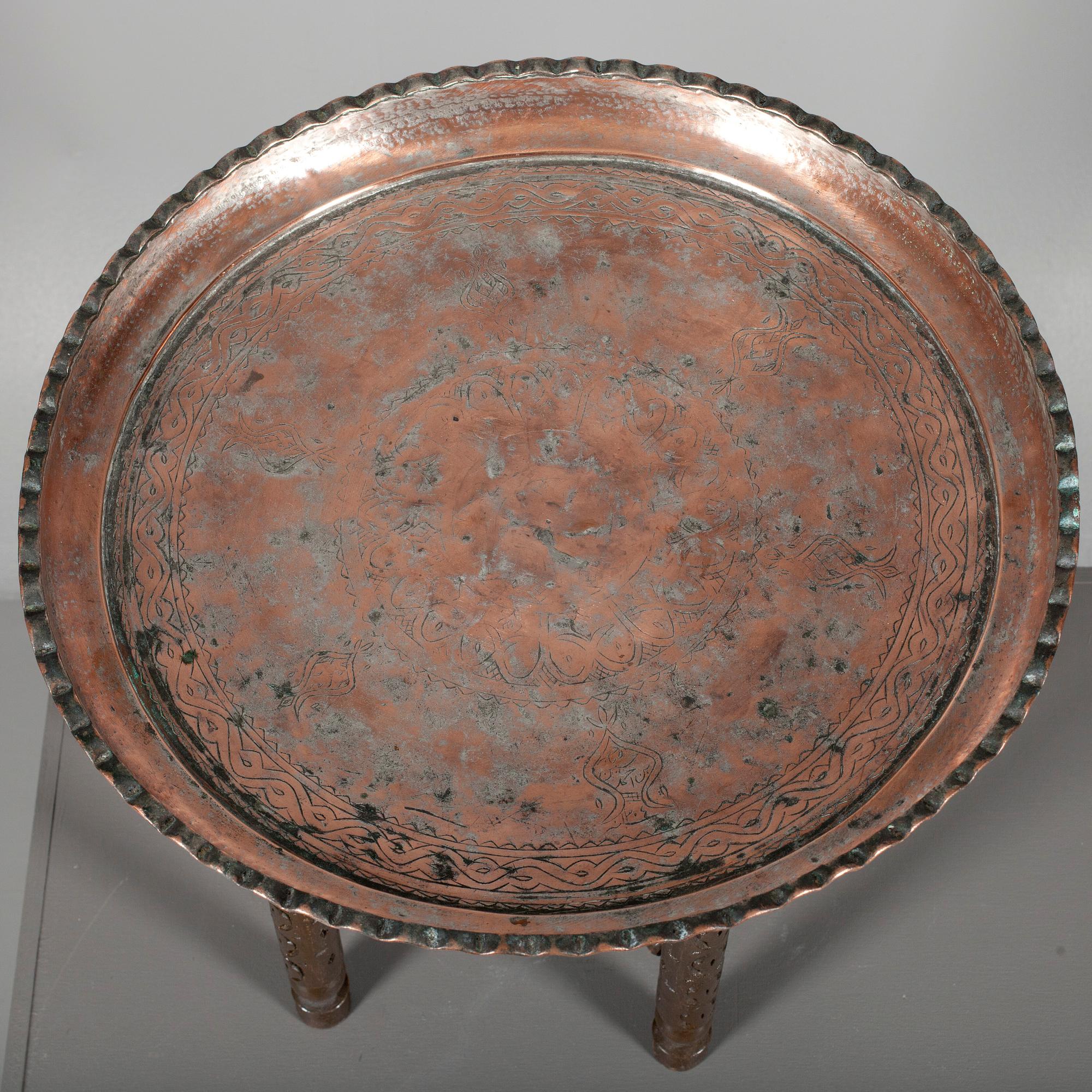RÖKBORD, Persien, försilvrad kopparbricka, sekelskiftet 1800/1900. Signerad.