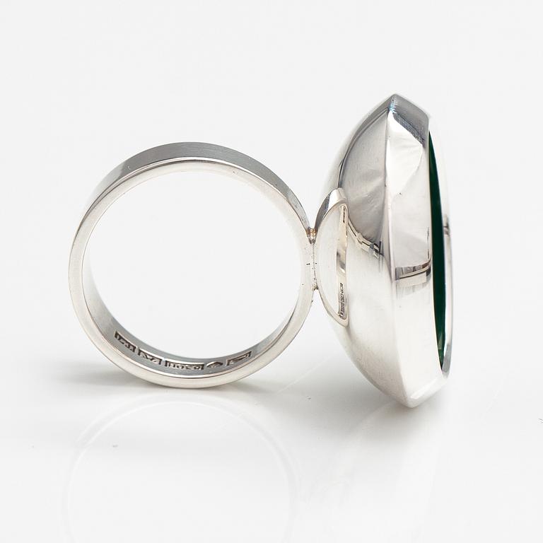 A silver and enamel ring. Kultateollisuus, Turku 1972.