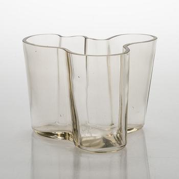 Alvar Aalto, a '3030' vase signed Alvar Aalto 3030.