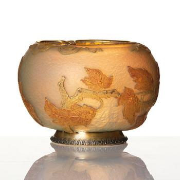 Daum Frères, an "Aurore" (Boule cabossée) Art Nouveau cameo glass bowl by Jacques Gruber, Nancy, France, 1890s.