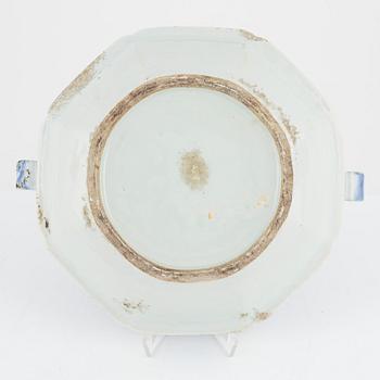 A blue and white hot water dish, Qing dynasty, Jiaqing (1796-1820).