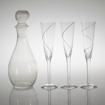 ANNA EHRNER, 48 delar, glas, "Line", Kosta Boda, 1900-talets slut.