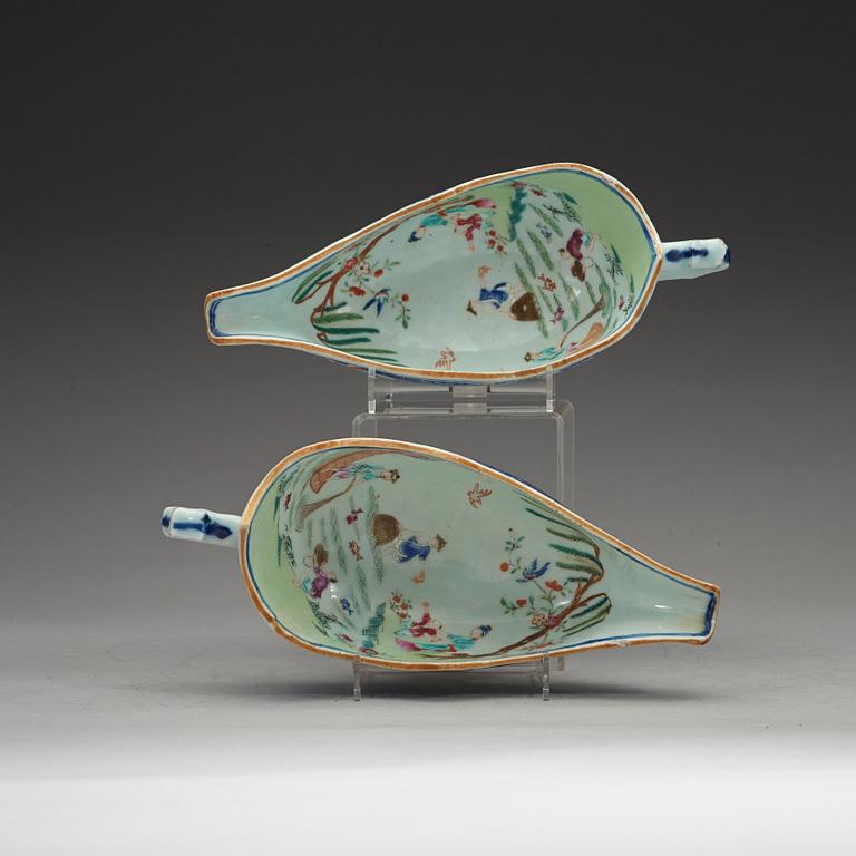 A pair of famille rose sauce boats, Qing dynasty, Qianlong (1736-95).