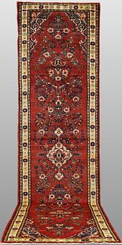 Gallerimatta, Lilian, ca 485 x 107 cm.