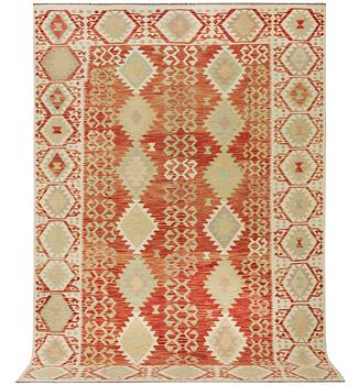 A Kilim carpet, c. 301 x 198 cm.