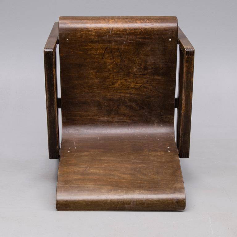 KARMSTOL, modell 51, Alvar Aalto, Artek, 1900-talets mitt.