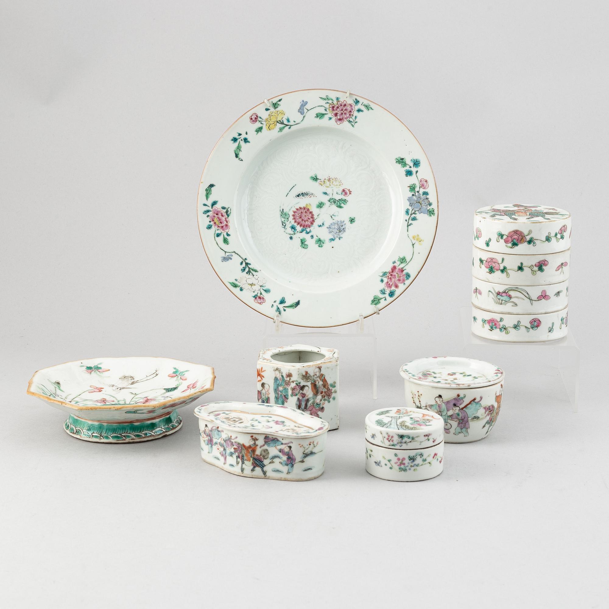 A group of chinese porcelain, 7 pieces, mostly late Qing dynasty and and 18th Century famille rose plate.