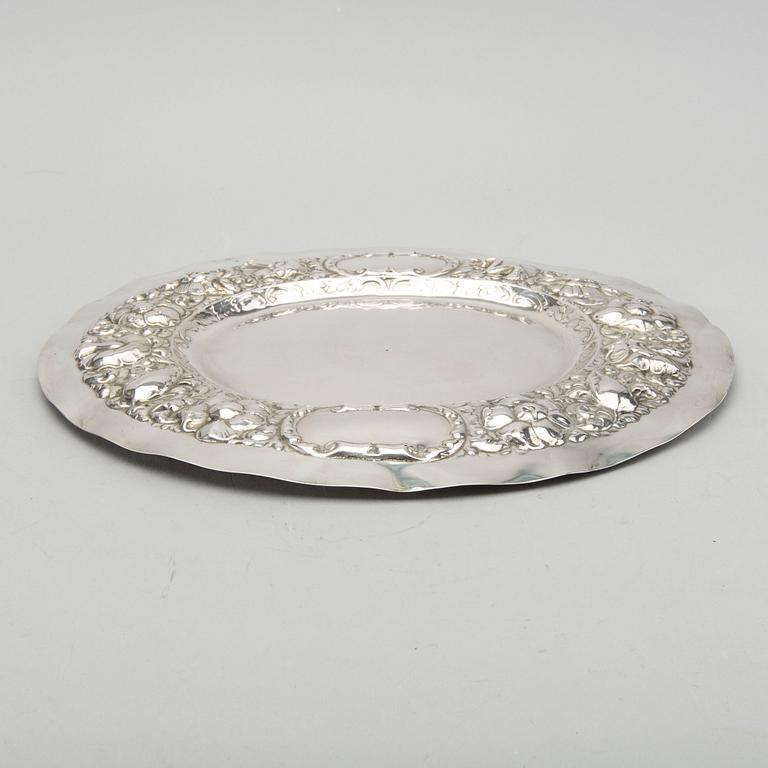 A SWEDISH SILVER PLATE BY C G HALLBERG, Stockholm 1943. Weight c:a 480 g.