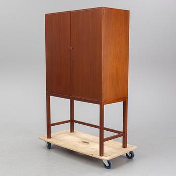 AXEL LARSSON, skåp, 1-147 ur Signum serien, AB Svenska Möbelfabrikerna Bodafors, 1963.