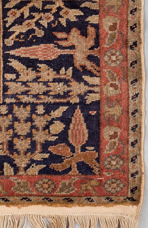 SEMI-ANTIQUE KAYSERI. 175,5 (plus about 1,5 cm flat weave at each end) x 120,5 cm.