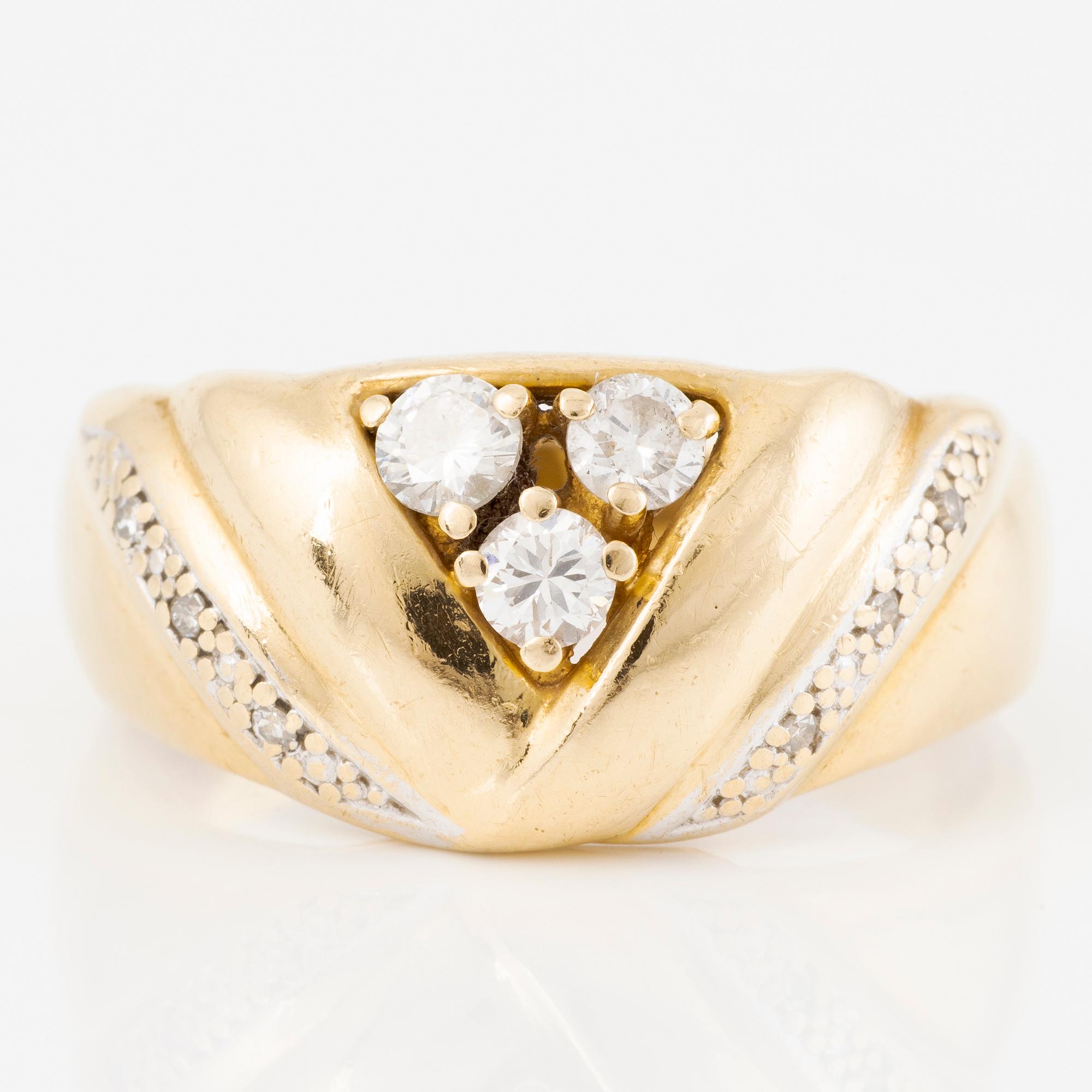 Ring, 18K gold with brilliant-cut and octagonal-cut diamonds.