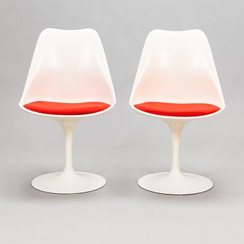 Eero Saarinen, A set of two "Tulip" chairs, designed 1955-56, for Knoll International.